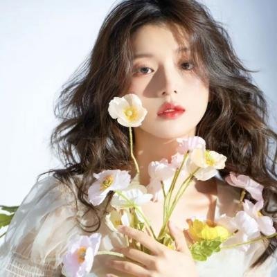 千亿影后魂穿十八线女星